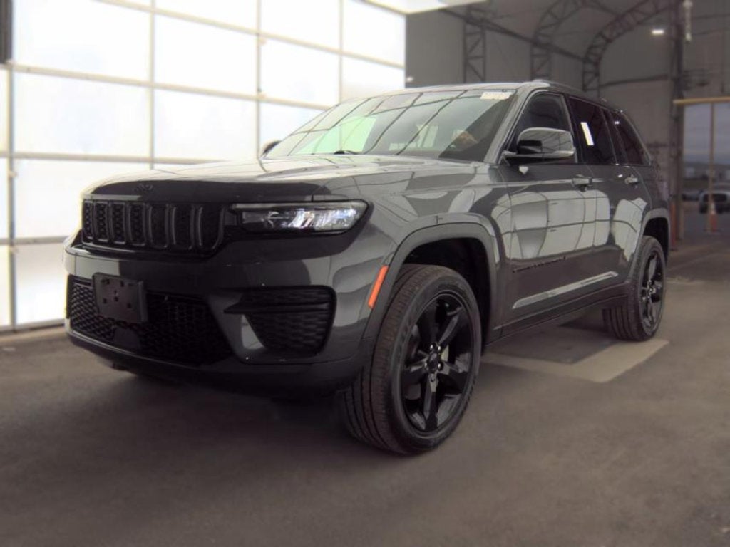 2022 Jeep Grand Cherokee Altitude