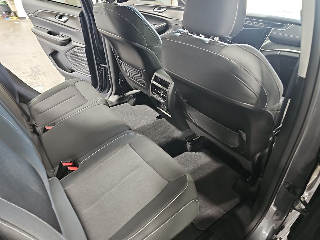 2023 Jeep Grand Cherokee Laredo X