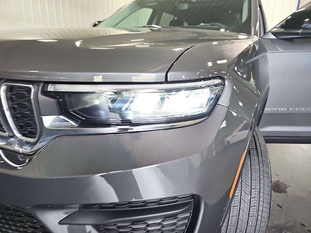 2023 Jeep Grand Cherokee Laredo X