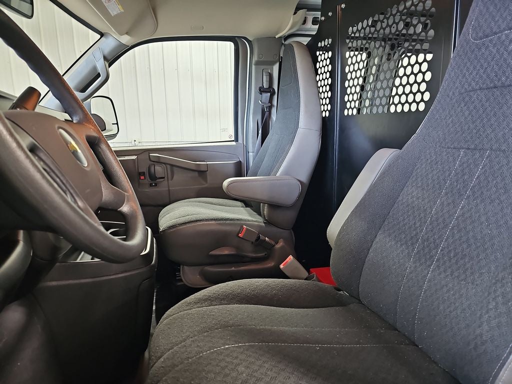 2025 Chevrolet Express 2500 Work Van Cargo