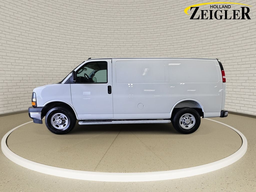 2025 Chevrolet Express 2500 Work Van Cargo