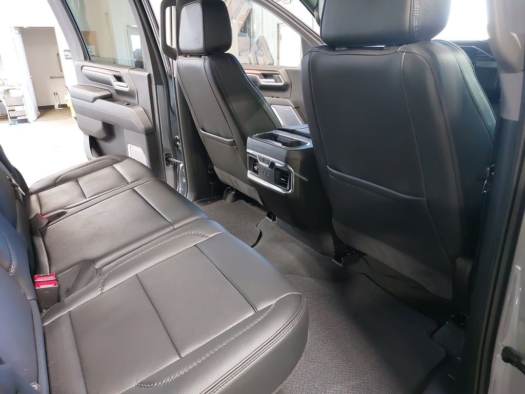 2025 GMC Sierra 3500HD Denali