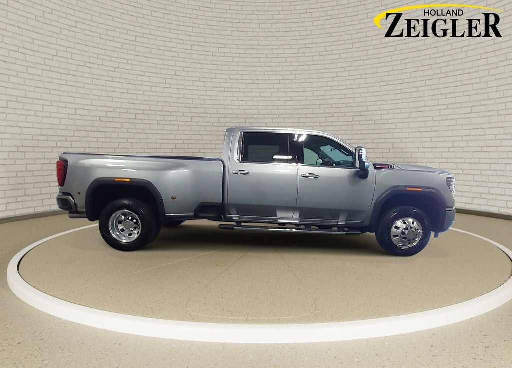 2025 GMC Sierra 3500HD Denali