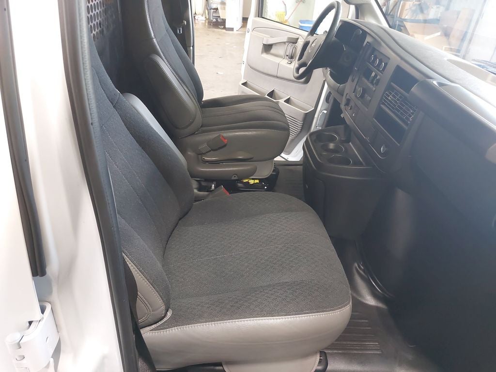 2025 GMC Savana 2500 Work Van