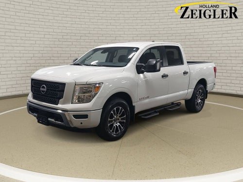 2024 Nissan Titan SV