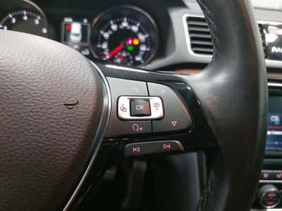 2019 Volkswagen Passat 2.0T SE R-Line