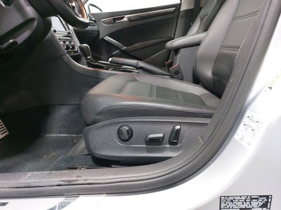 2019 Volkswagen Passat 2.0T SE R-Line