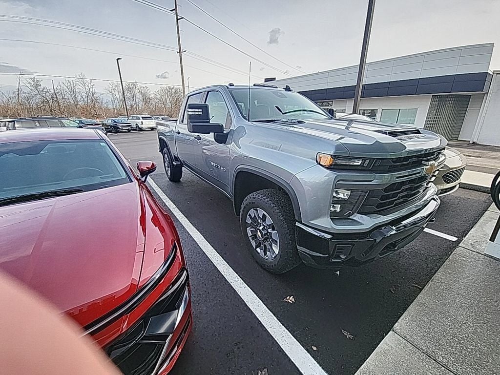 2024 Chevrolet Silverado 2500HD Custom