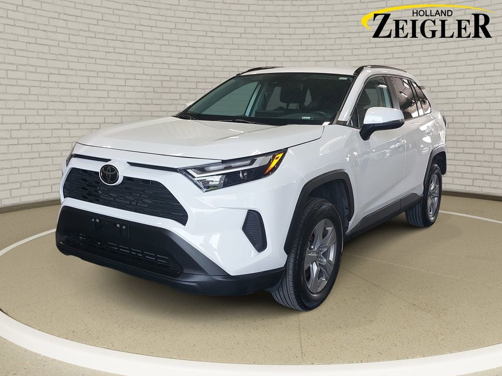 2025 Toyota RAV4 XLE