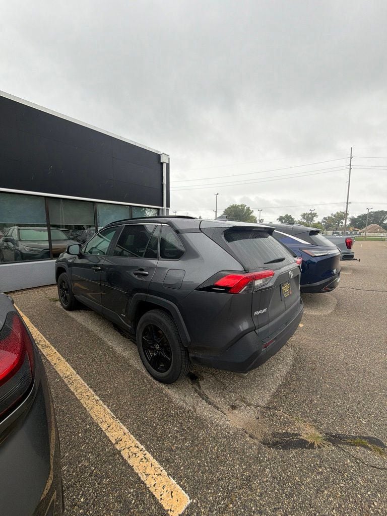 2021 Toyota RAV4 Hybrid XLE