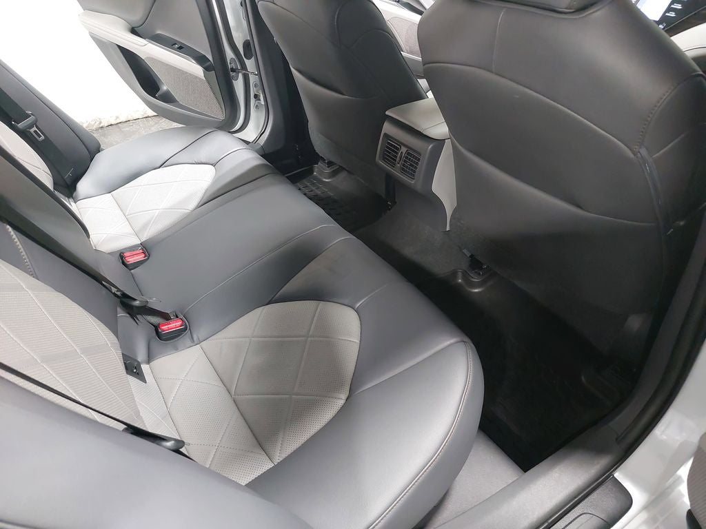 2019 Toyota Camry Hybrid XLE