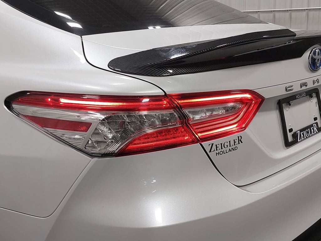 2019 Toyota Camry Hybrid XLE