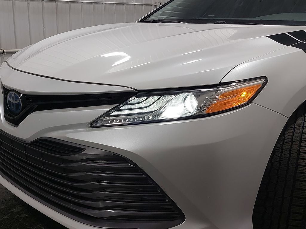 2019 Toyota Camry Hybrid XLE