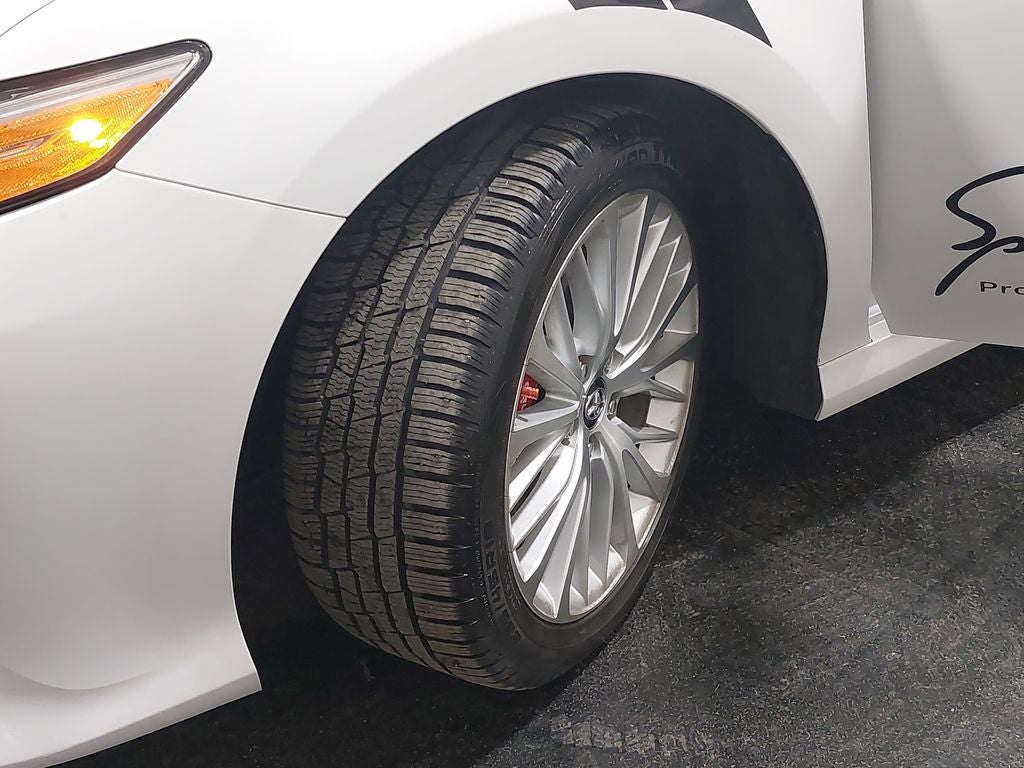 2019 Toyota Camry Hybrid XLE