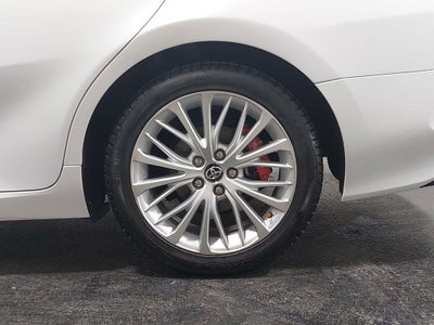 2019 Toyota Camry Hybrid XLE