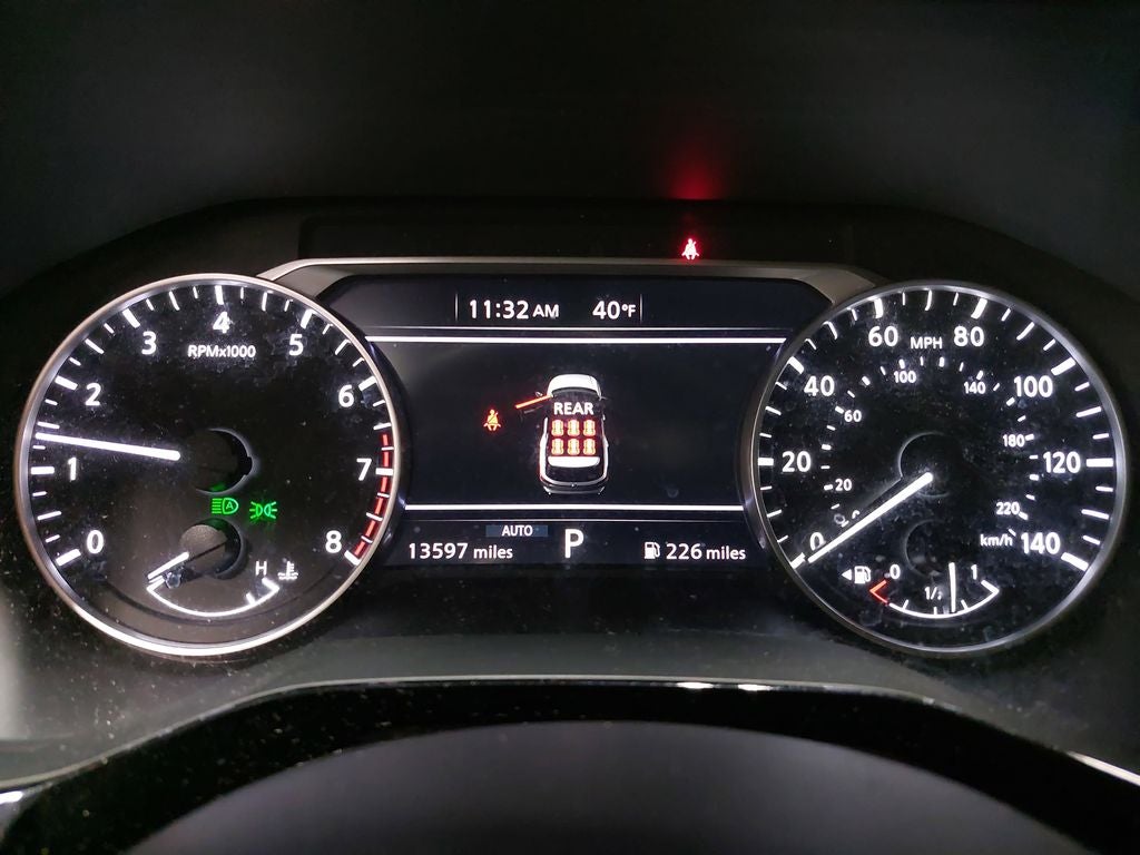 2024 Nissan Pathfinder SV