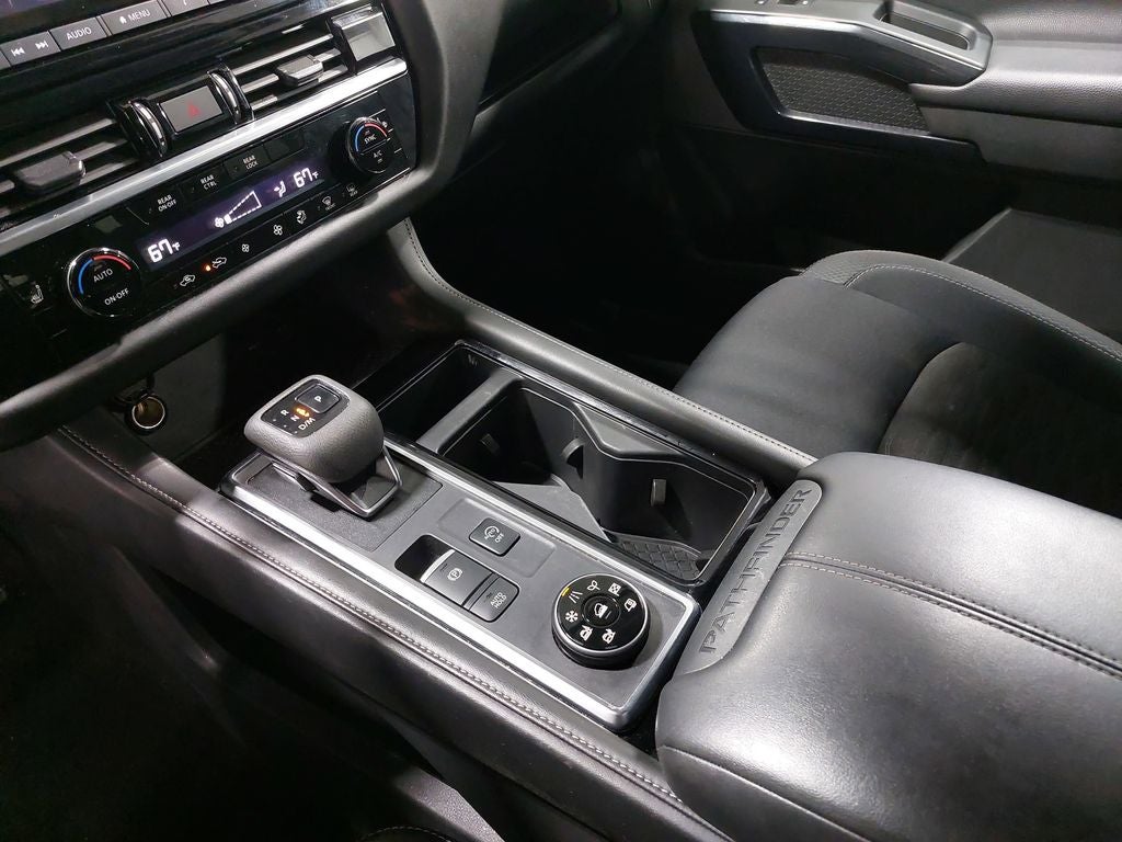 2023 Nissan Pathfinder SV