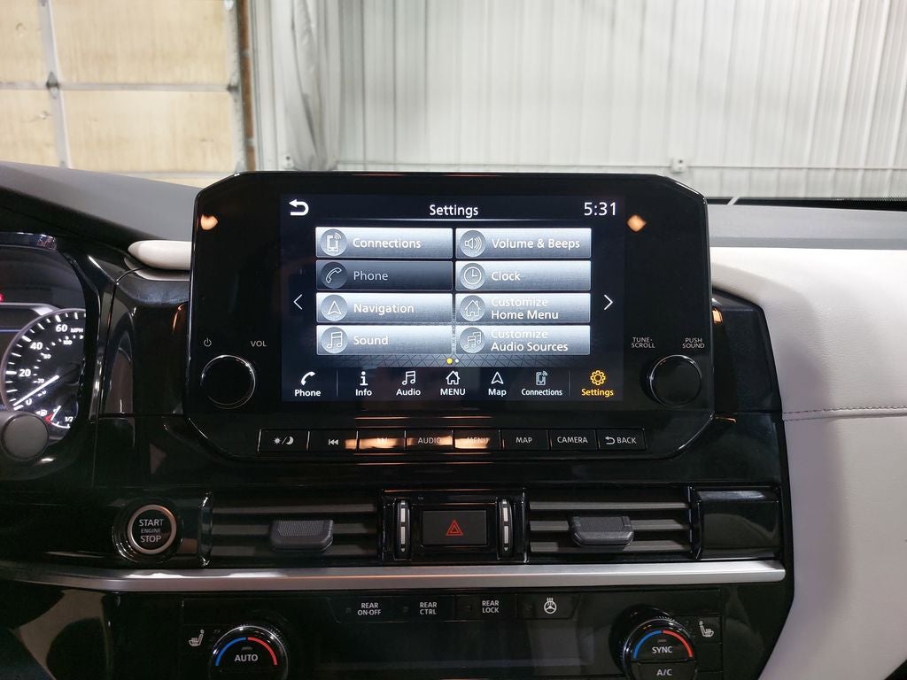 2023 Nissan Pathfinder SL