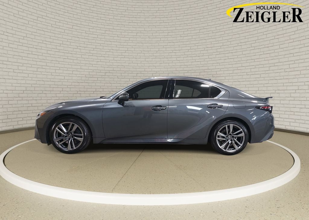 2022 Lexus IS 300