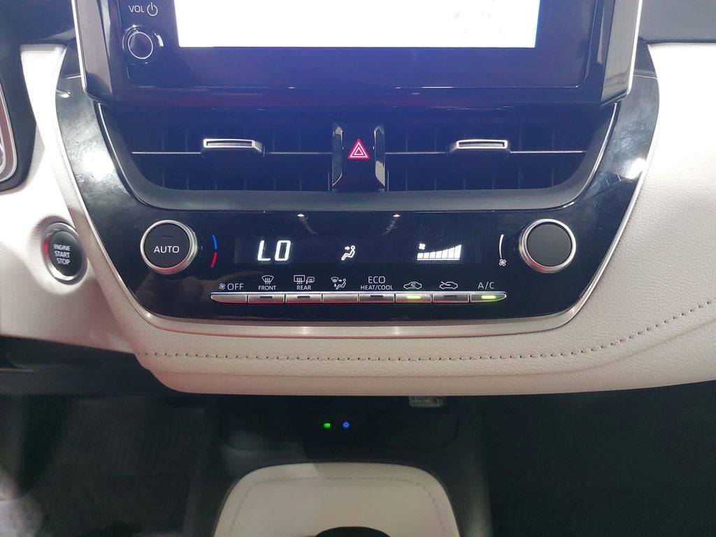 2024 Toyota Corolla Hatchback SE