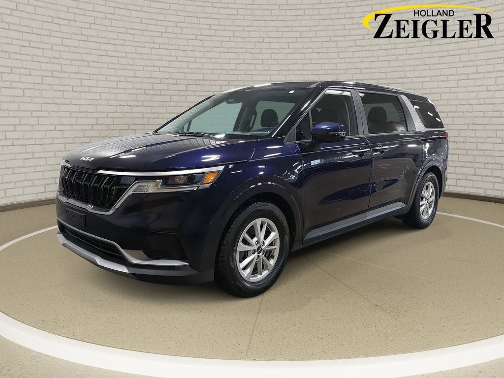 2023 Kia Carnival LX