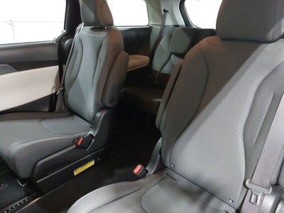 2023 Kia Carnival LX