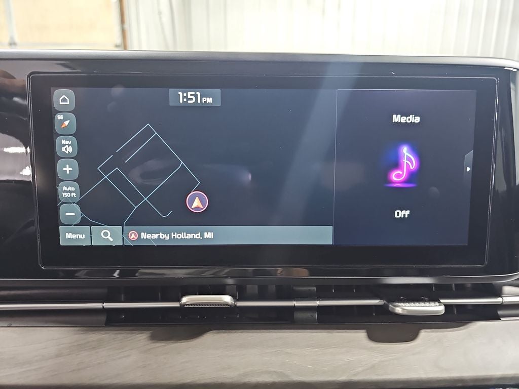 2024 Kia Carnival EX