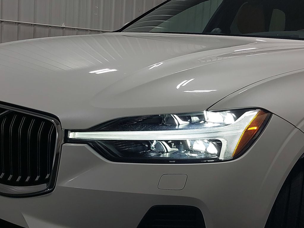 2023 Volvo XC60 B6 Ultimate Bright Theme