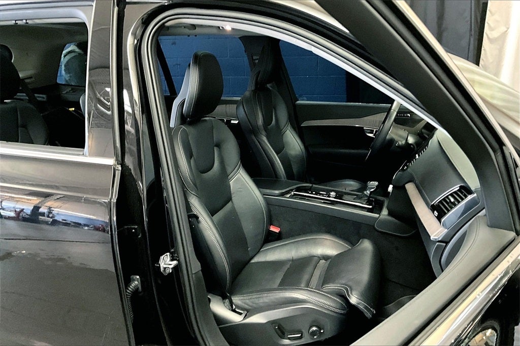 2021 Volvo XC90 T6 Inscription