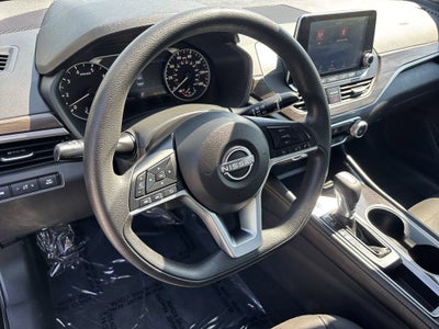 2023 Nissan Altima 2.5 SV FWD