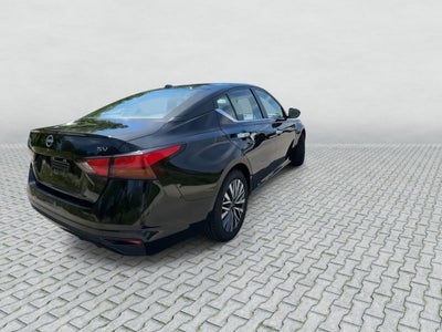 2024 Nissan Altima 2.5 SV FWD