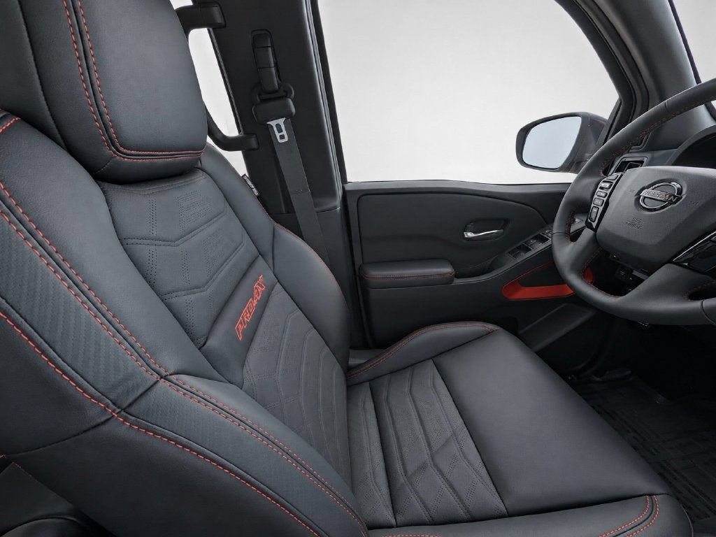2025 Nissan Frontier PRO-4X 4WD
