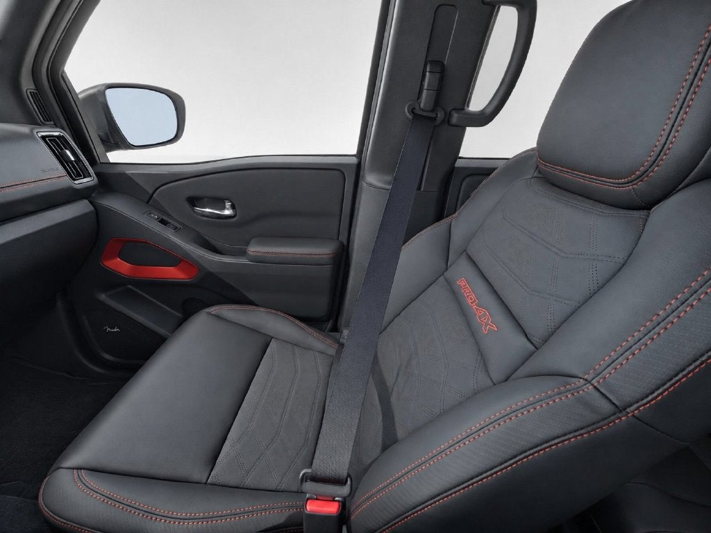 2025 Nissan Frontier PRO-4X 4WD