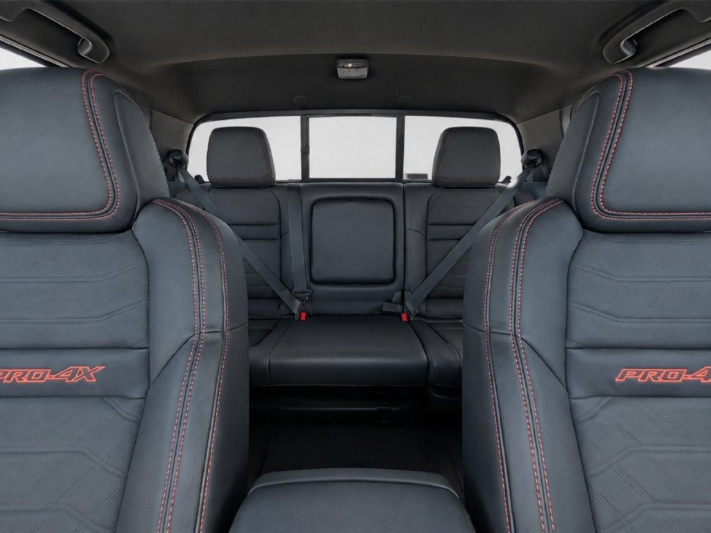 2025 Nissan Frontier PRO-4X 4WD