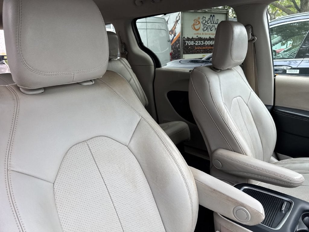 2021 Chrysler Pacifica Touring L