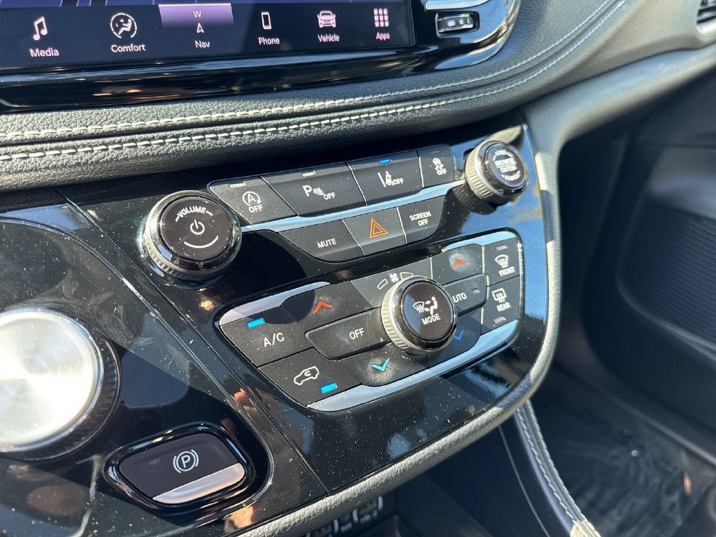 2025 Chrysler Pacifica Limited
