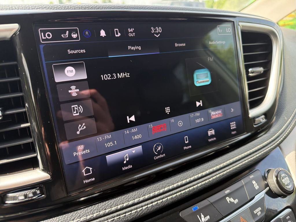 2023 Chrysler Pacifica Hybrid Touring L
