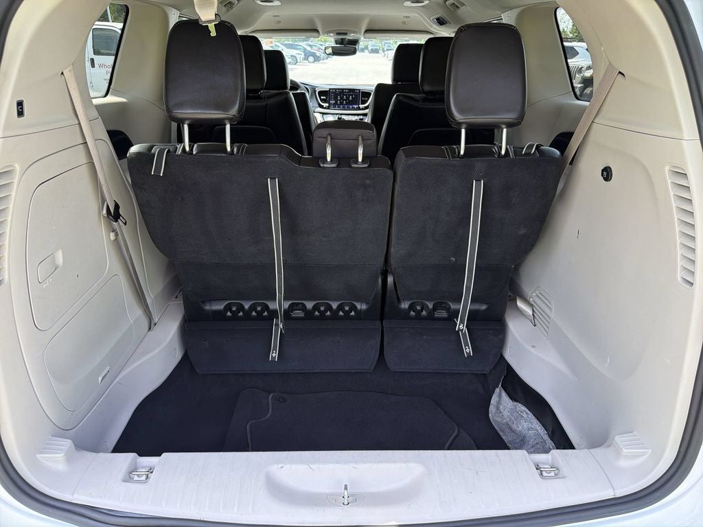 2023 Chrysler Pacifica Hybrid Touring L