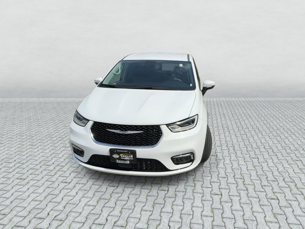 2023 Chrysler Pacifica Hybrid Touring L