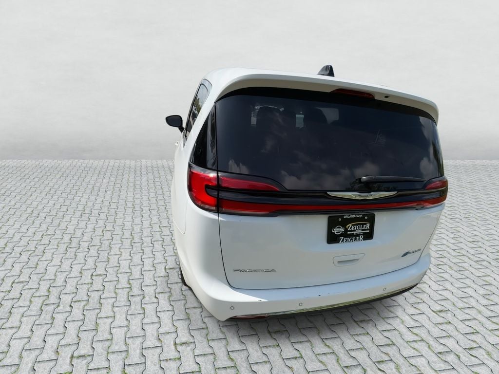 2023 Chrysler Pacifica Hybrid Touring L