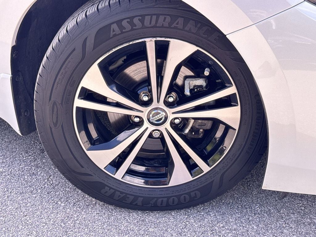2023 Nissan Sentra SV FWD