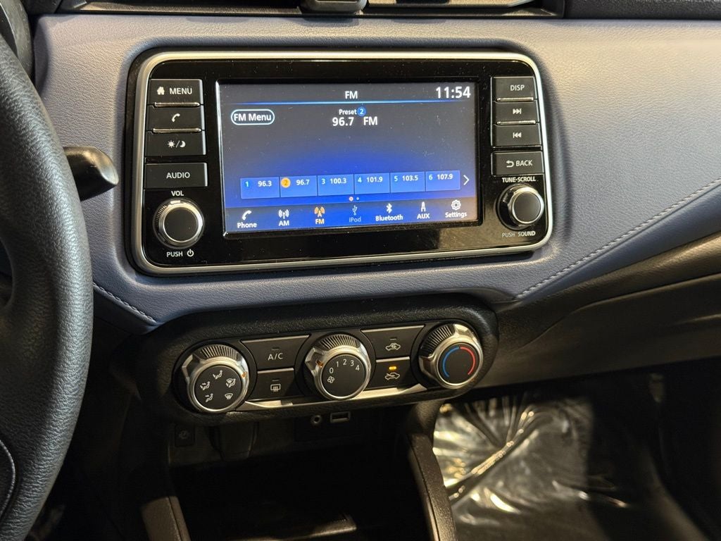 2023 Nissan Versa 1.6 SV