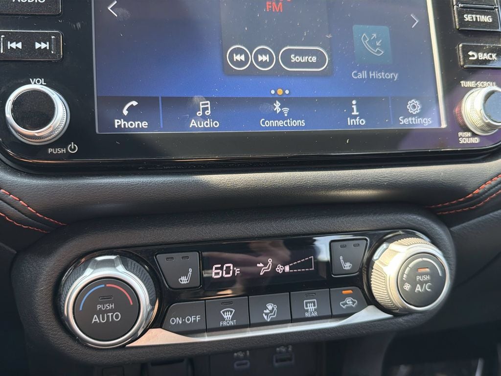 2024 Nissan Versa 1.6 SR FWD