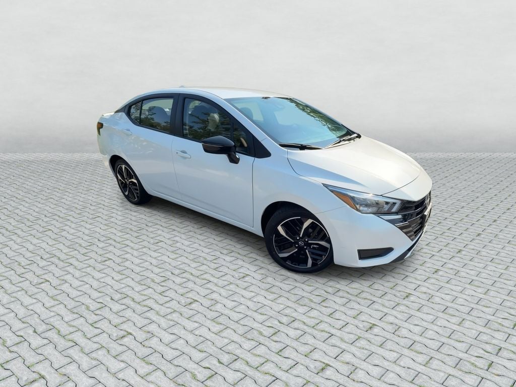 2024 Nissan Versa 1.6 SR FWD