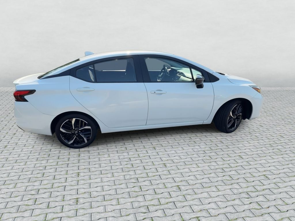 2024 Nissan Versa 1.6 SR FWD