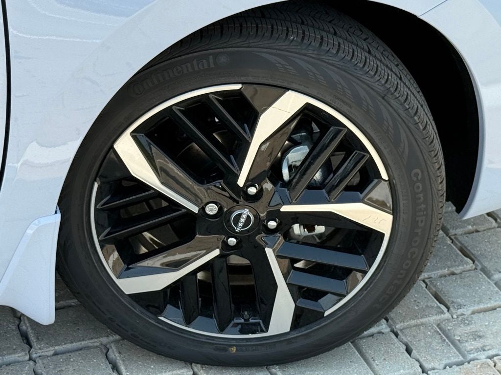 2025 Nissan Versa 1.6 SR FWD