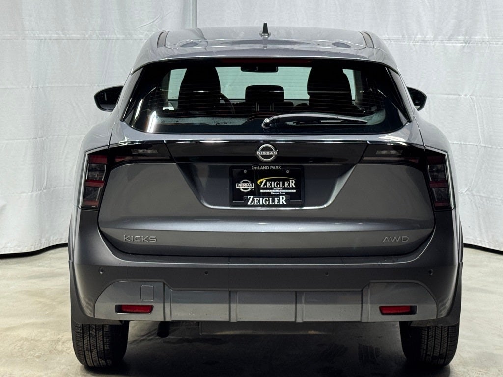2025 Nissan Kicks S