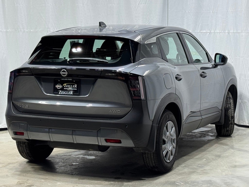 2025 Nissan Kicks S