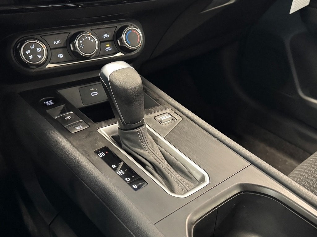 2025 Nissan Kicks S AWD