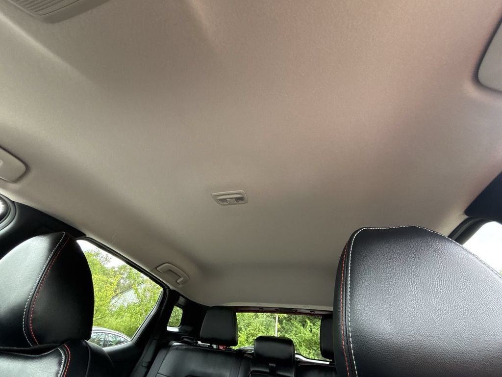 2025 Nissan Kicks SR FWD
